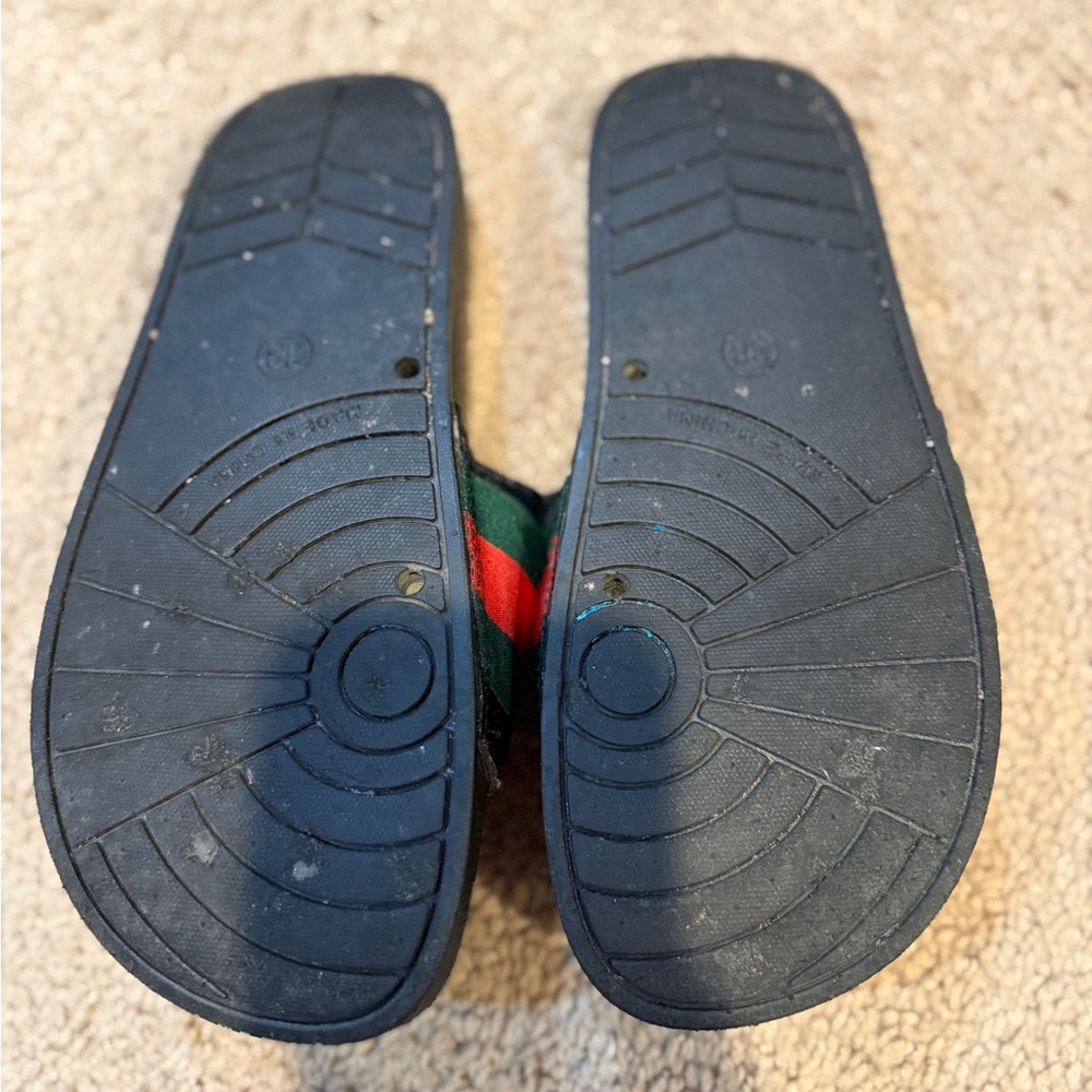 Italian Slides with Red and Green Stripes - Picture 8 of 9
